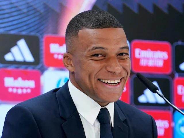 九游账号中心登录-买了俱乐部又亲自参与引援 姆总正在过足球经理瘾